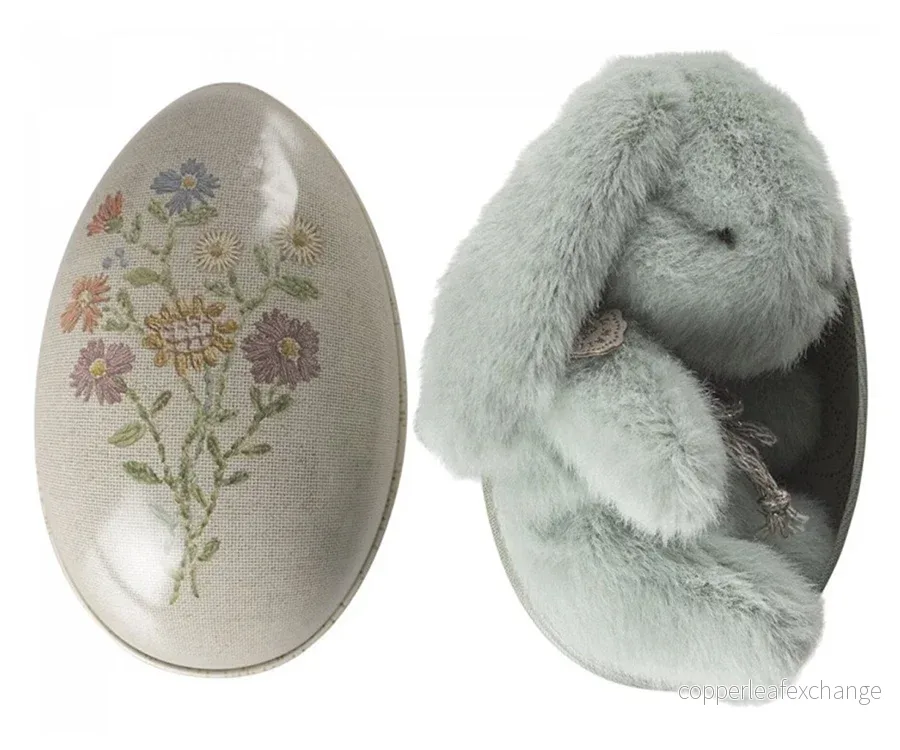 Maileg – Litet ägg till påsk i metall / påskägg plåt med motiv broderade blommor - Bild 3