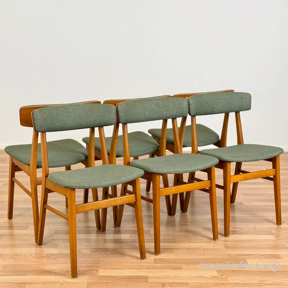 Set om 6 matstolar i bok och teak, Farstrup, Danmark