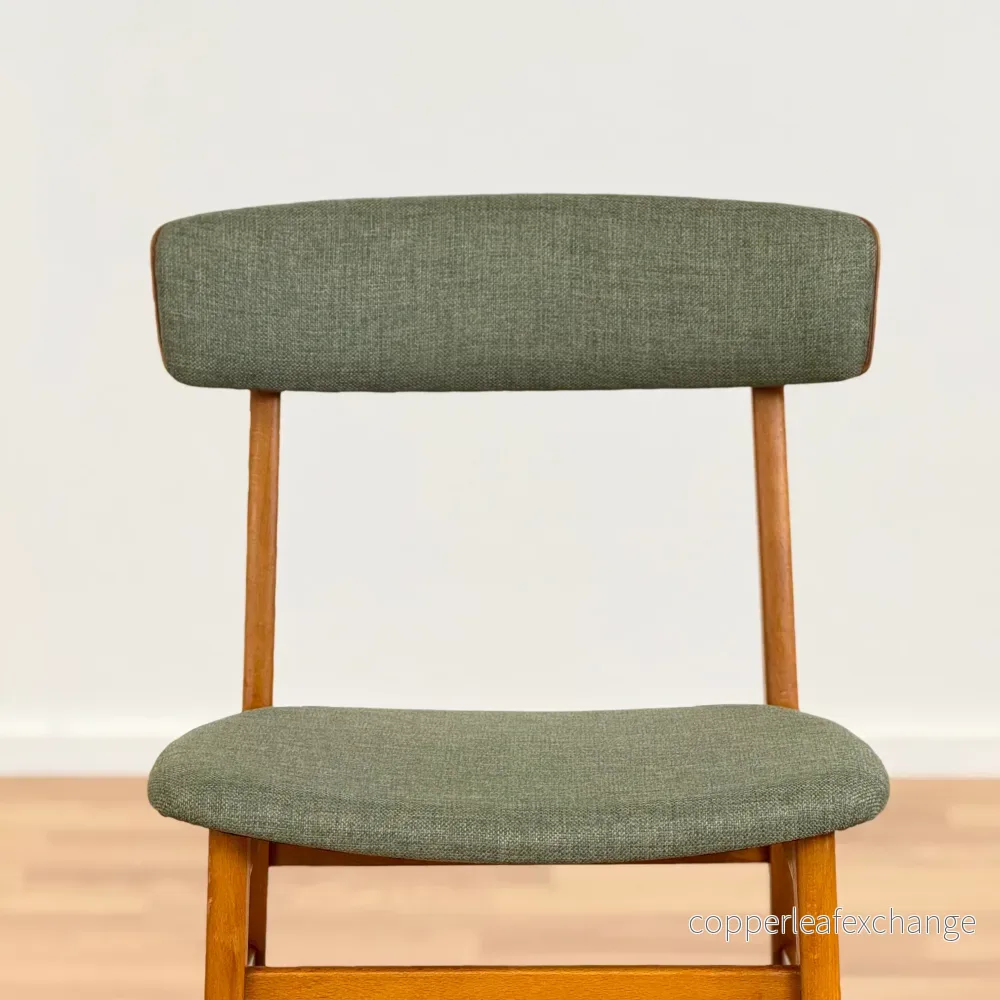 Set om 6 matstolar i bok och teak, Farstrup, Danmark - Bild 2
