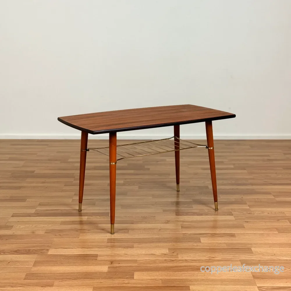 Svenskt soffbord i teak och bok Svenskt soffbord i teak och bok