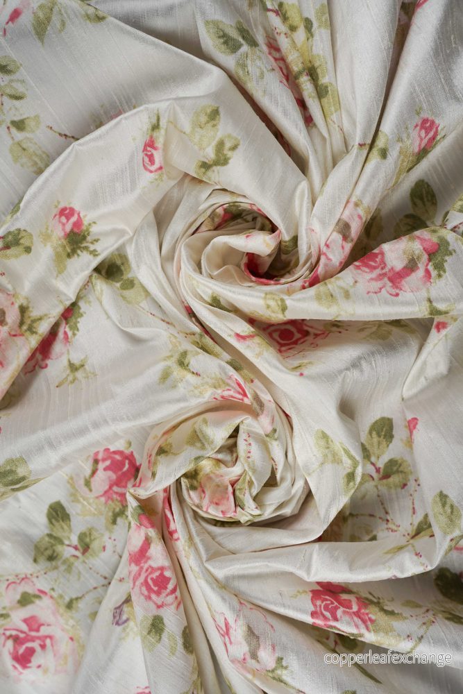 Vintage – Thai Silk – Roses – White, Pink – VT44