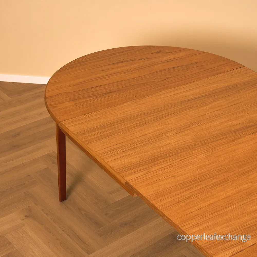 Danskt runt matbord i teak av Henry Rosengren Hansen - Bild 3