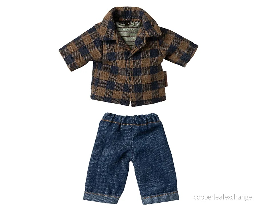 Maileg – Kläder till pappa mus, ljusbrun med randig skjorta, tröja och byxor i jeans