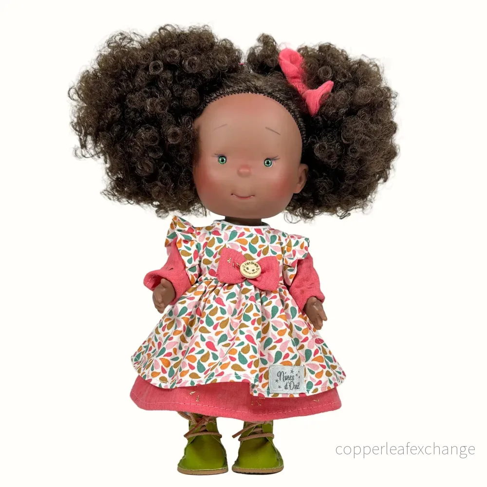 Vinyldocka Pippa Countryside – mörk hudton