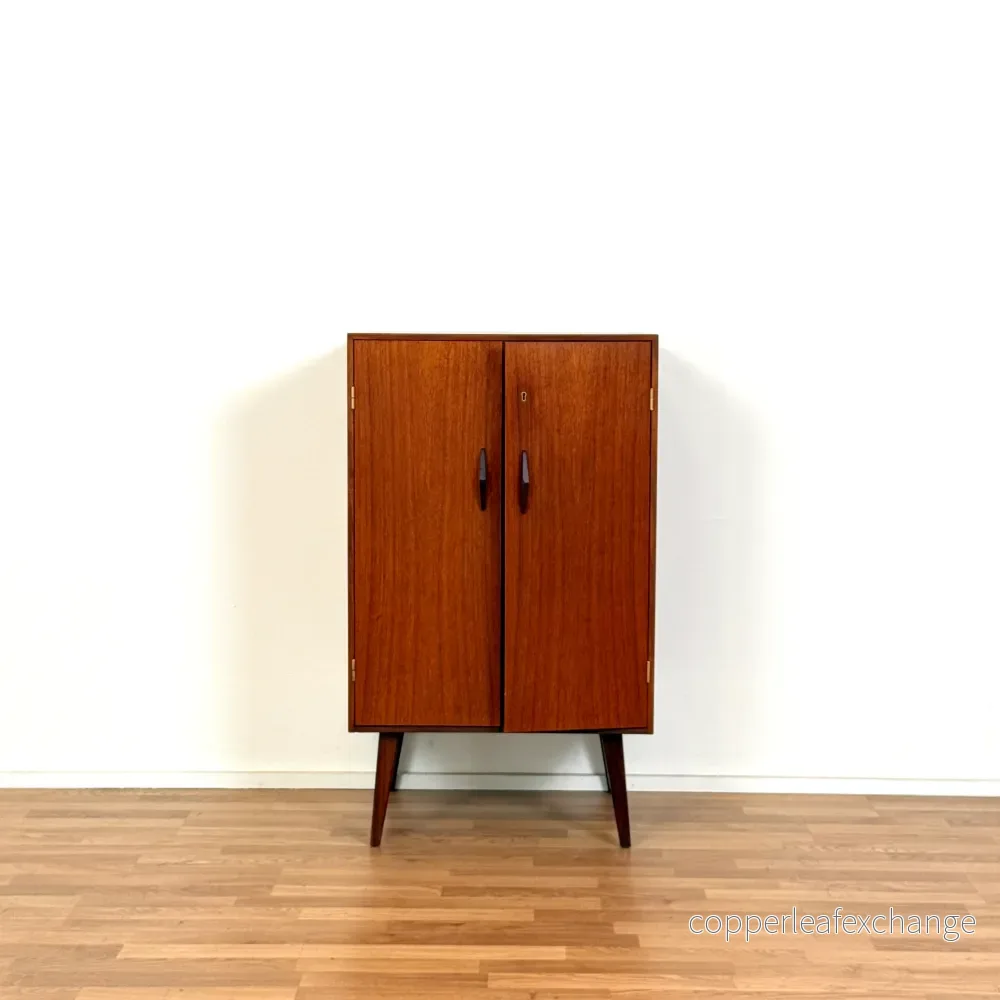 Skåp i teak, 1950-60-tal, Sverige