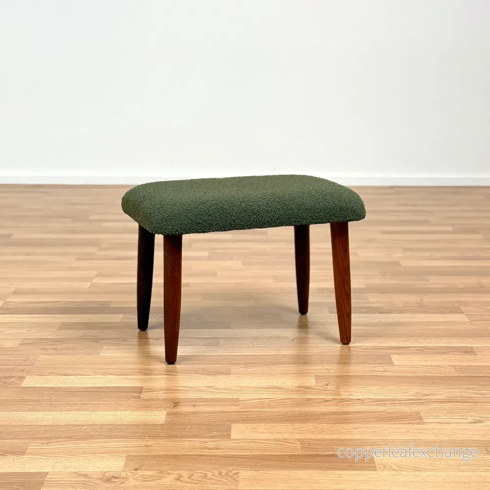 Pall i teak med grön klädsel - Bild 2
