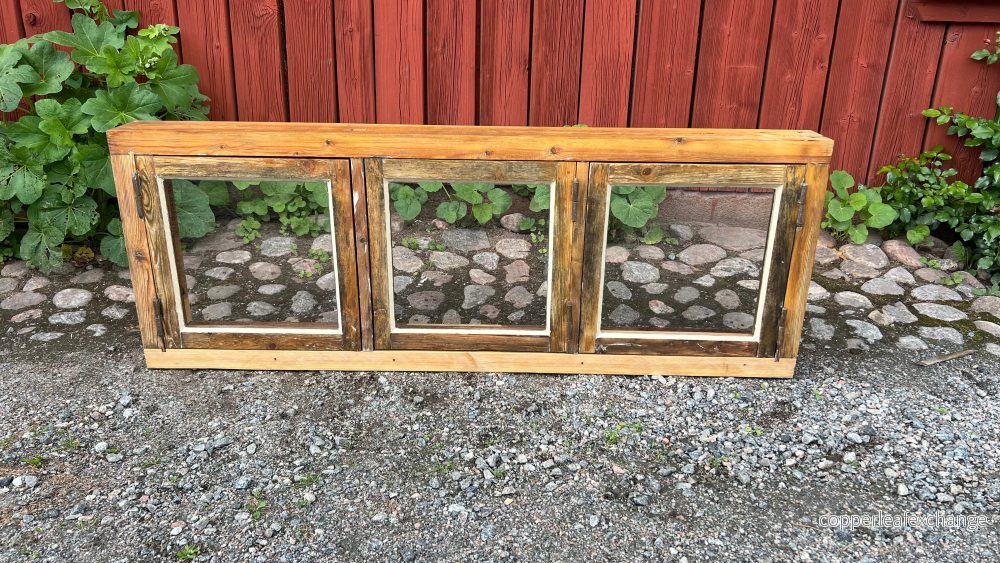 Fönster med karm 137×50