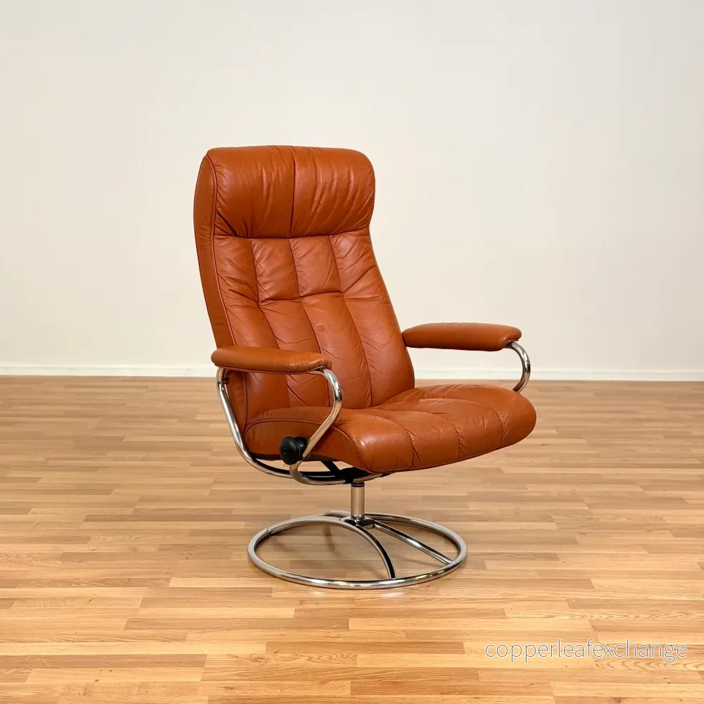 Norsk fåtölj i läder och krom av Ekorners, Stressless