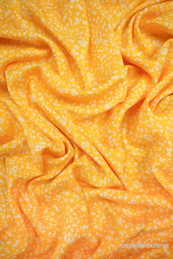 Viscose – Patterned – Flowers – Yellow – 2646 Viscose – Patterned – Flowers – Yellow – 2646