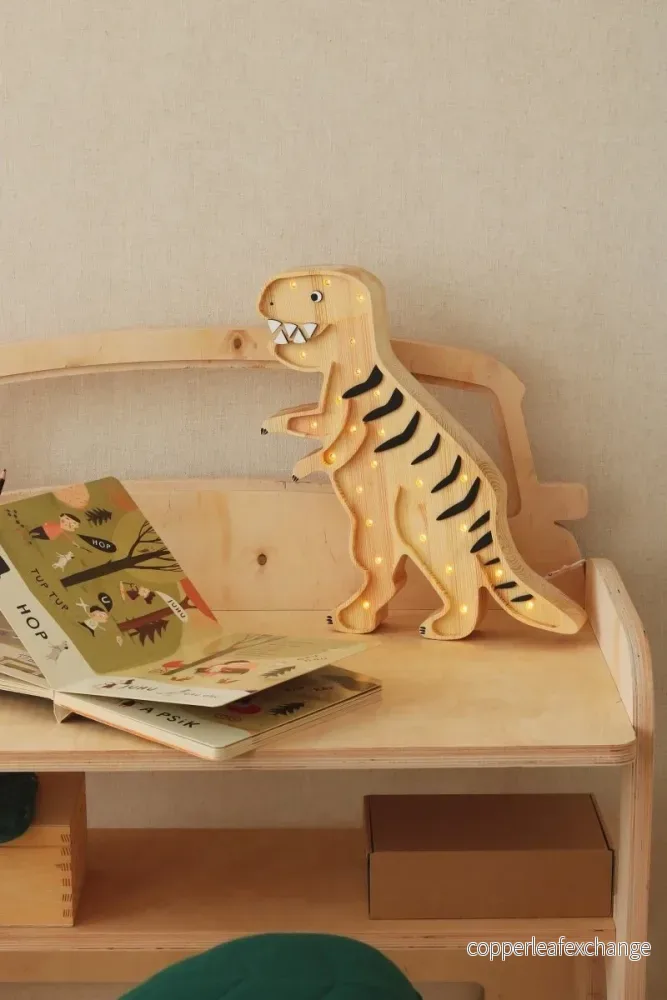 T-Rex nattlampa i trä – dimbar LED med timer - Bild 3