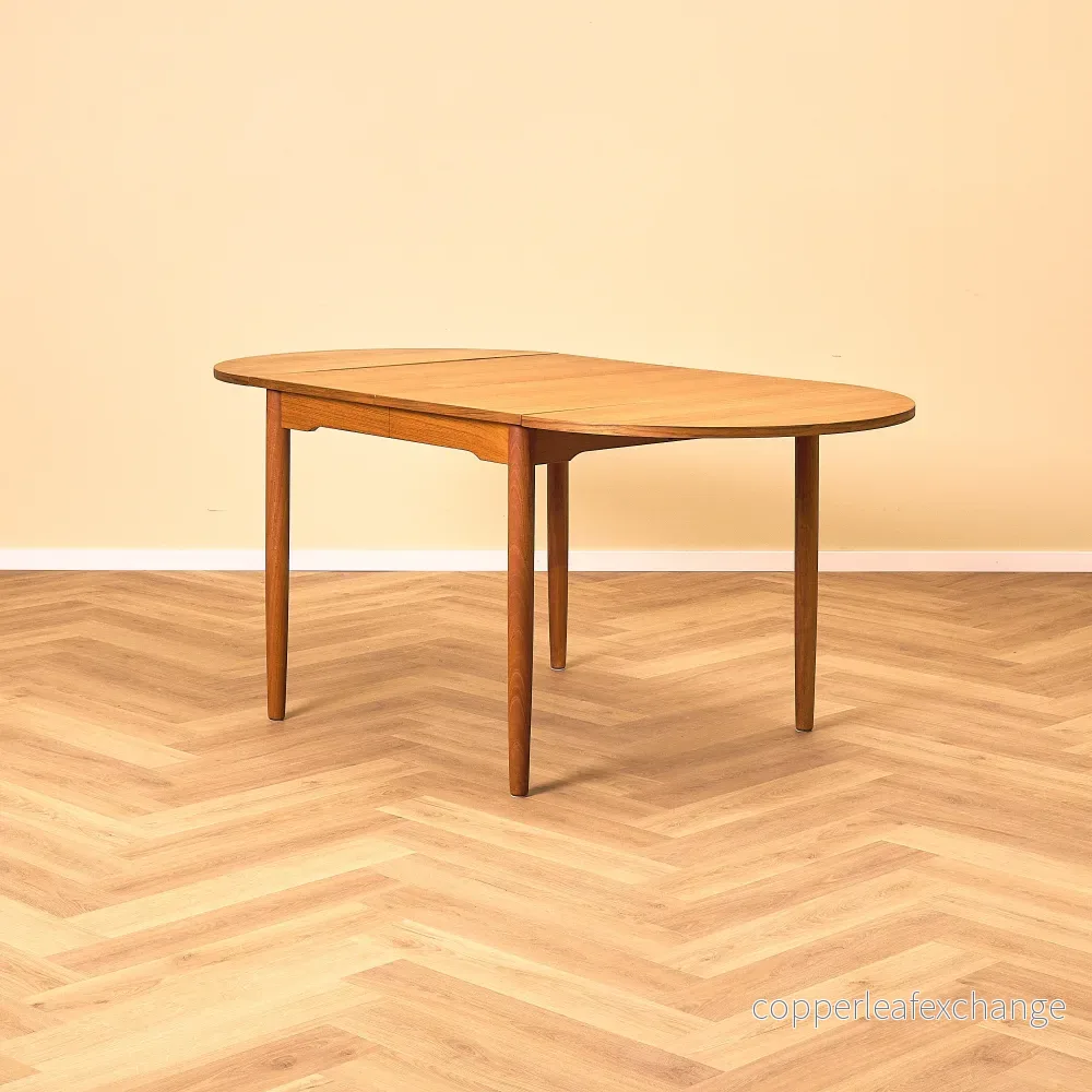 Danskt matbord med 4 iläggsskivor i teak i "Arne Vodder-stil" - Bild 3