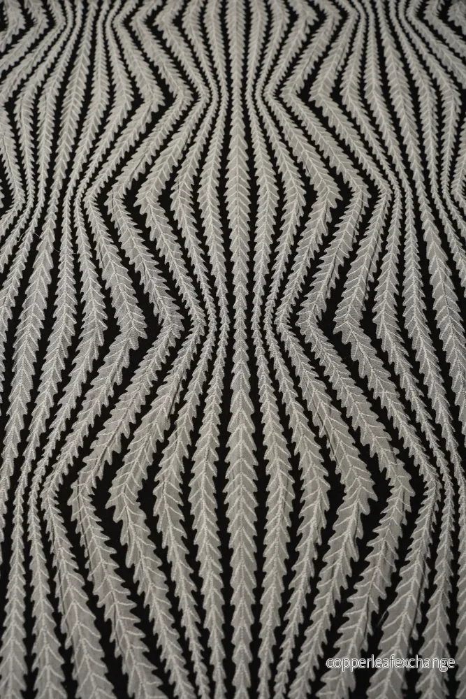 Brocade – Leaf pattern – Silver – MD 47,000