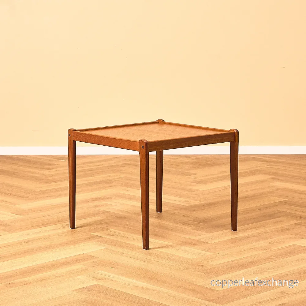 Danskt sidobord i teak från Fubro Danskt sidobord i teak från Fubro