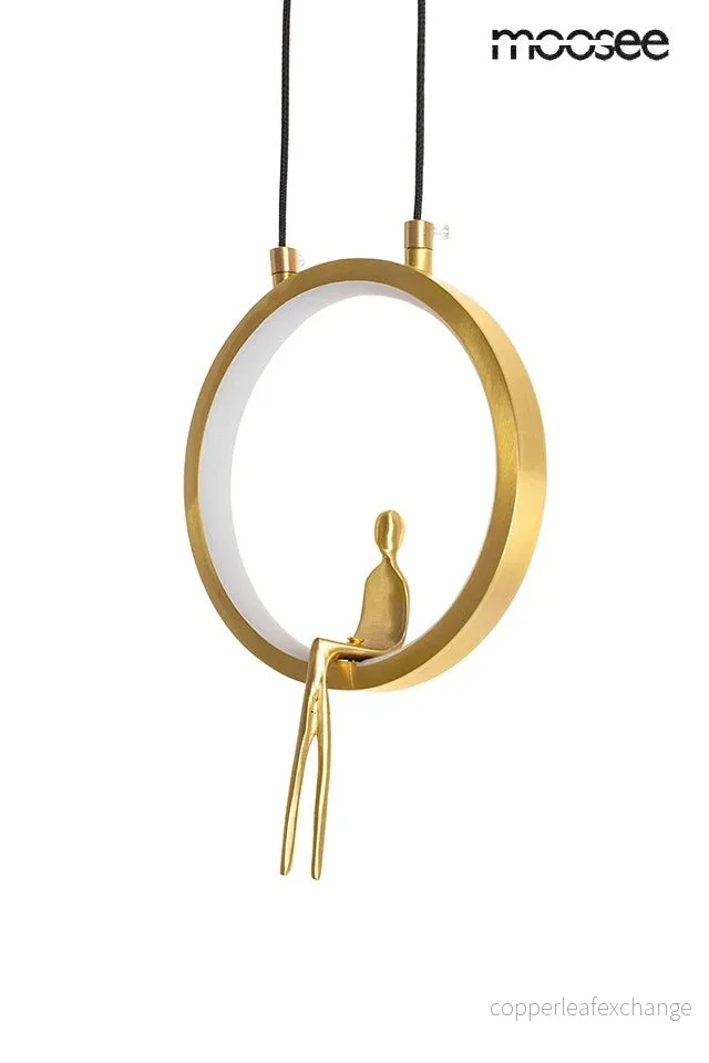 Taklampa MOOSEE – BOY CIRCLE, guld Taklampa MOOSEE – BOY CIRCLE, guld