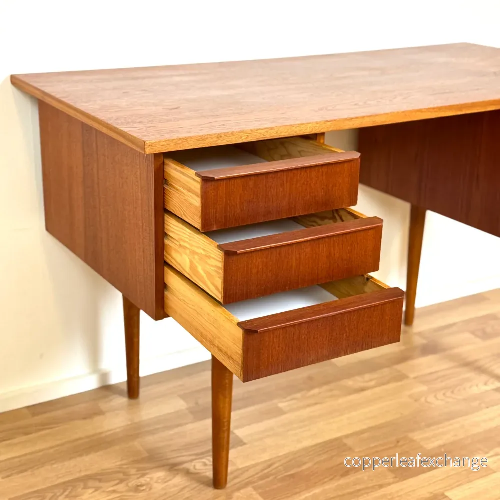 Dansk litet skrivbord i teak - Bild 3