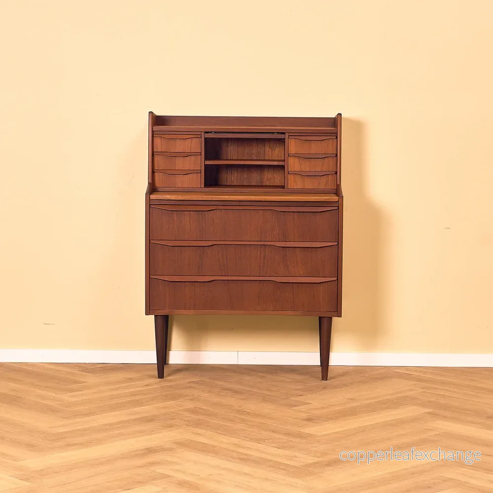 Dansk sekretär i teak