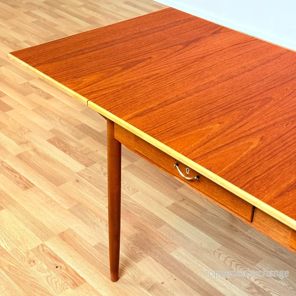 Svenskt matbord i teak och bok av Nils Jonsson för Bra Bohag, Hugo Troeds, Bjernum, modell "Sika" - Bild 3