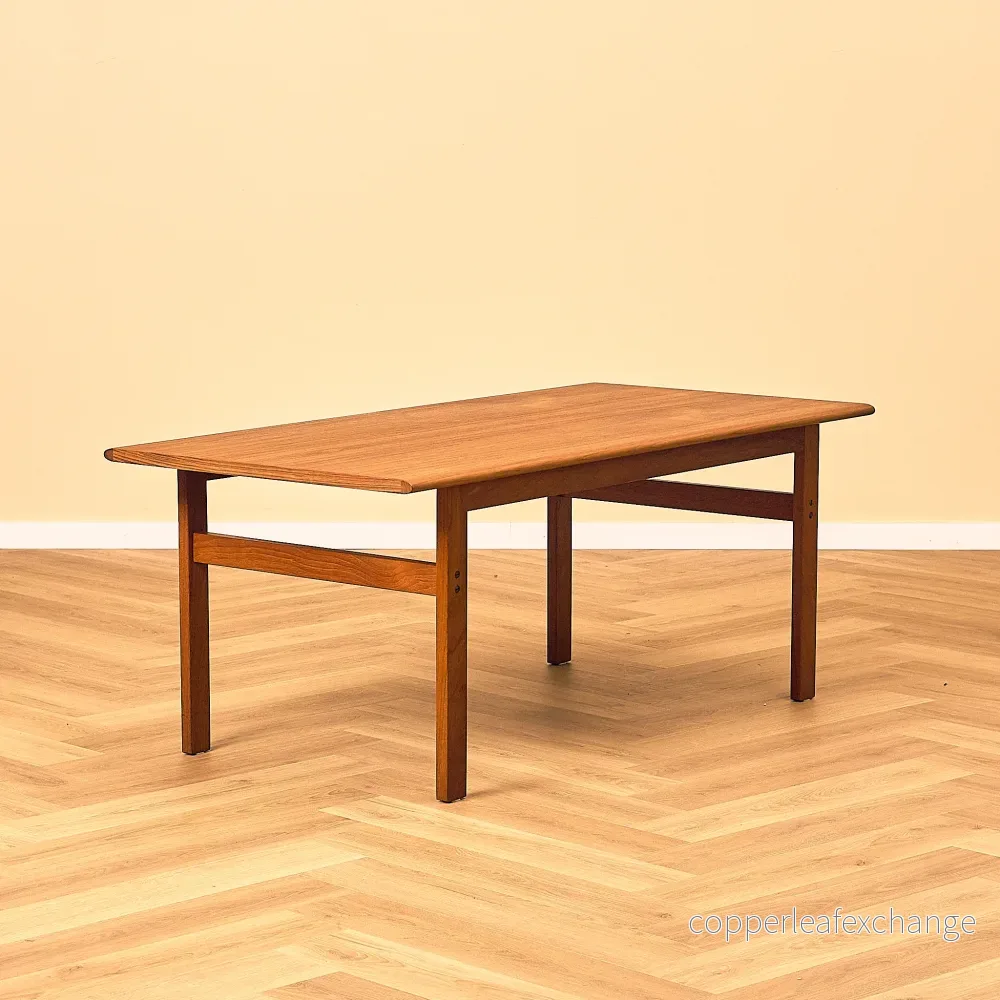 Teak Coffee Table by Illum Wikkelsø for Niels Eilersen Teak Coffee Table by Illum Wikkelsø for Niels Eilersen