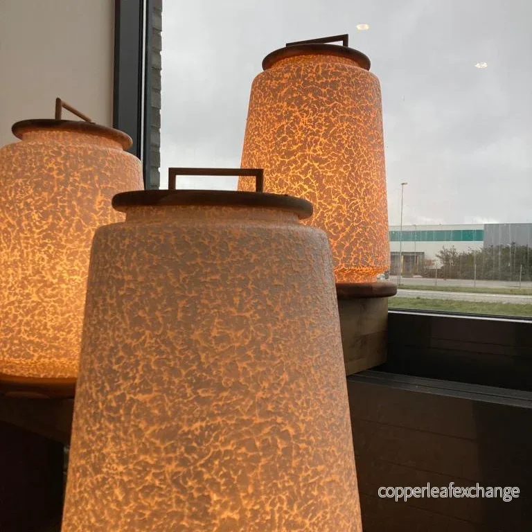 HELGA Lampa Vit Resin & Teak - Elegant Golvlampa i 2 Storlekar - Bild 3