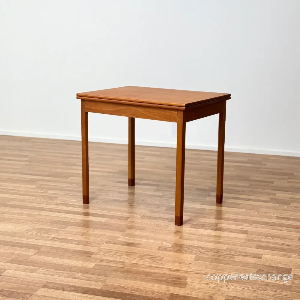 Matbord i teak och ek av EJ Næstved, 1950- och 60-tal, Danmark