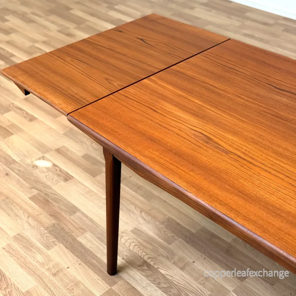 Rektangulärt matbord i teak och valnöt, 1950-60-tal, Danmark - Bild 3