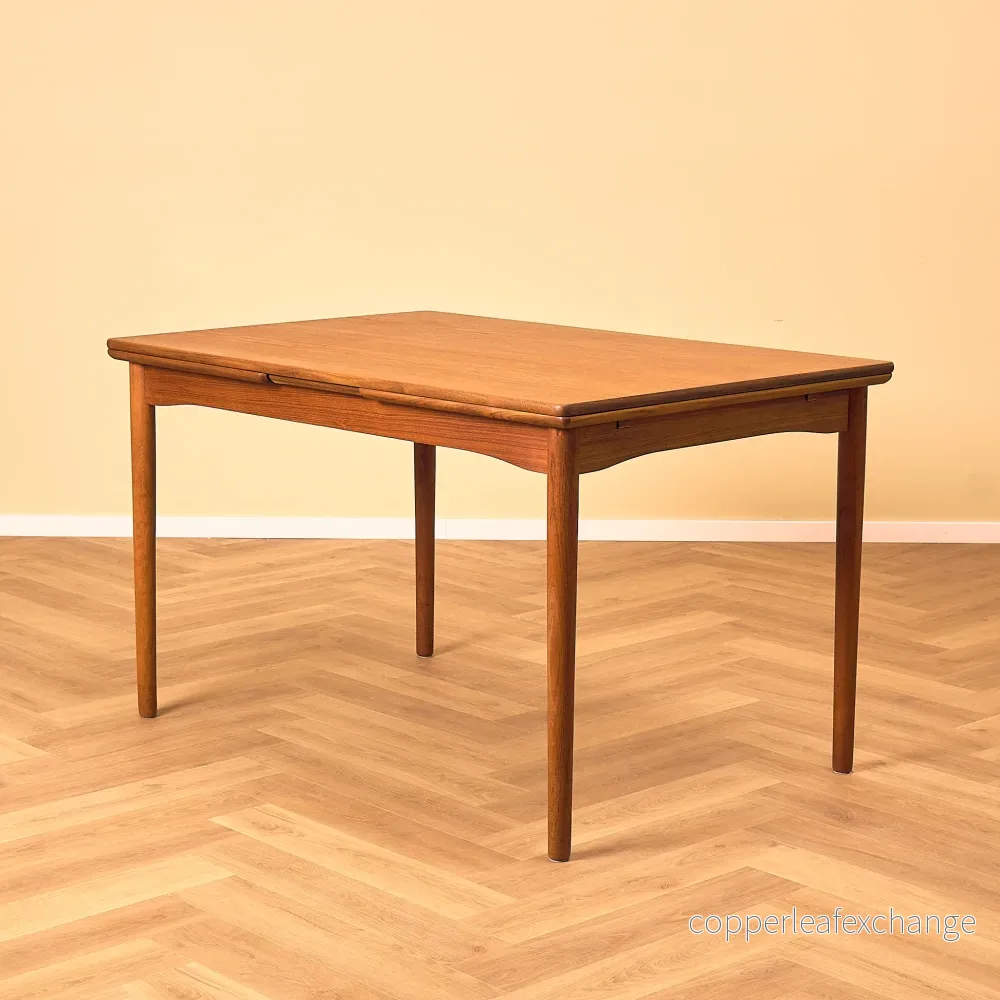 Danskt matbord i teak Danskt matbord i teak