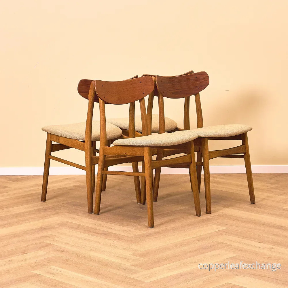 Danska matstolar i teak och ek Danska matstolar i teak och ek