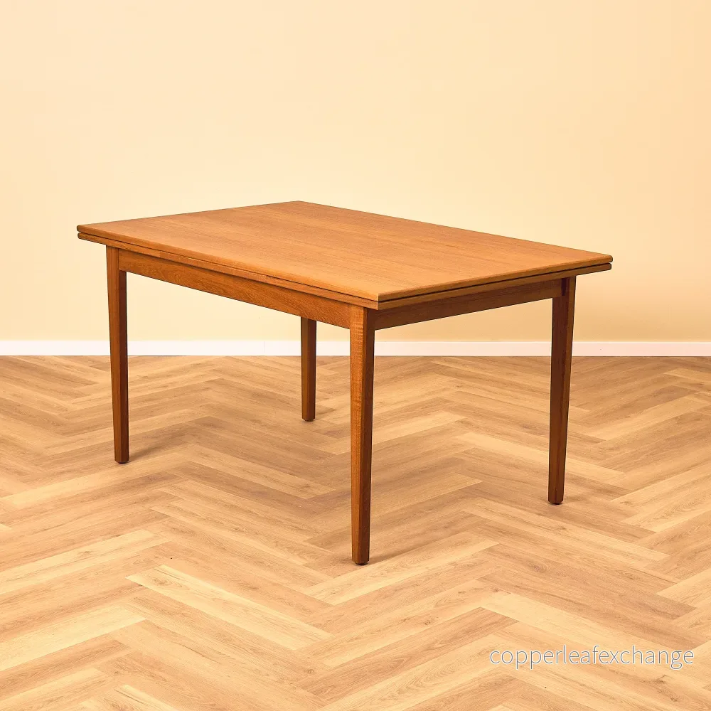 Danskt matbord i teak Danskt matbord i teak