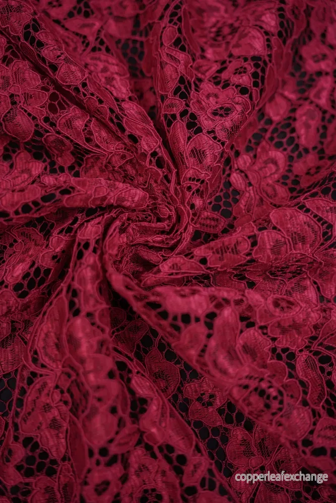 Lace – Heavy – Flowers – Cherry red – 010