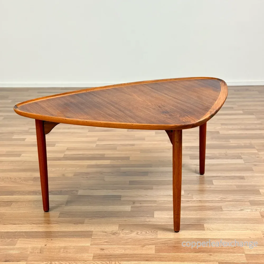 Soffbord i valnöt och teak av Anton Kildeberg, 1950-60-tal, Danmark