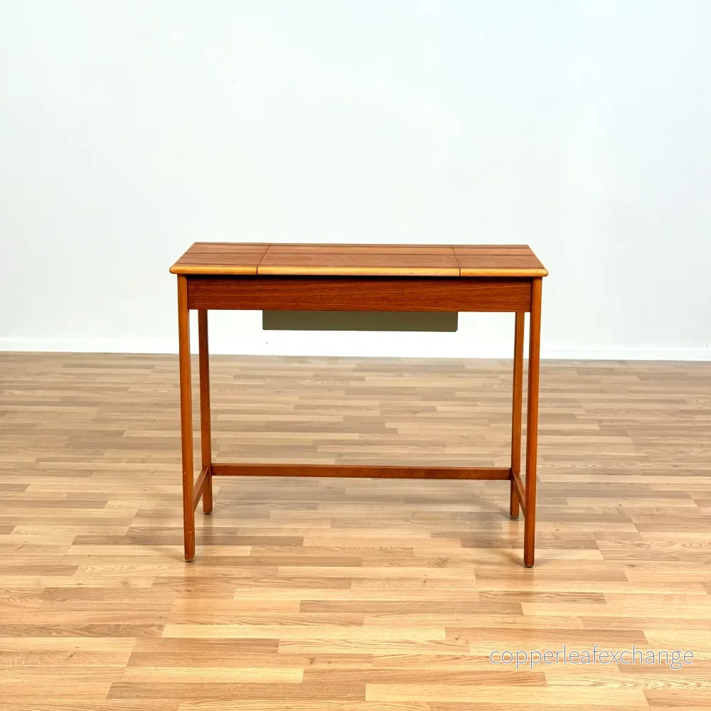 Svensk sminkbord / Skrivbord i teak Svensk sminkbord / Skrivbord i teak