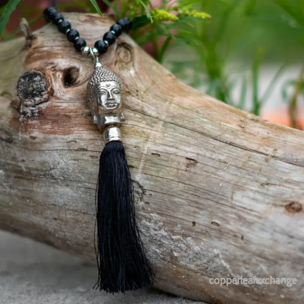 Halsband buddha-huvud svart Halsband buddha-huvud svart