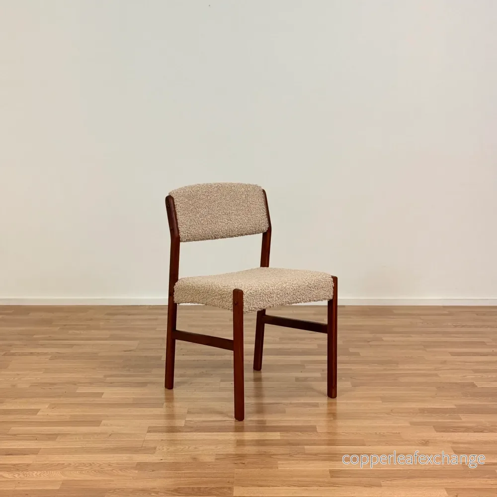 Set om 6 matstolar i teak av Henry Walter Klein - Bild 2