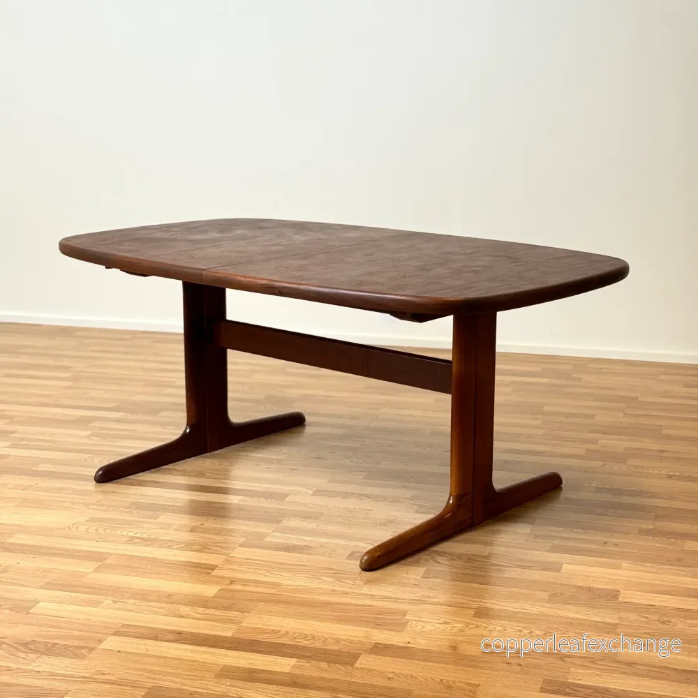 Oval matbord i mahogny från Skovby Møblefabrik, ca. 1970-1980-tal, Danmark
