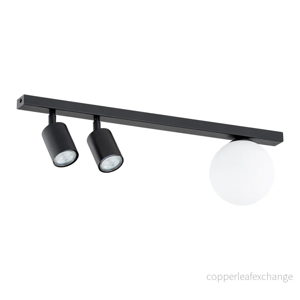 TAKLAMPA BASTER 3 – Spotlights med glob TAKLAMPA BASTER 3 – Spotlights med glob
