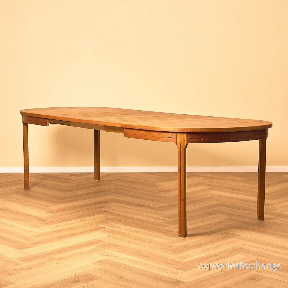 Swedish oval dining table in teak by Nils Jonsson for Troeds - Bild 2