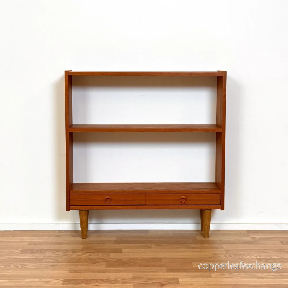 Bokhylla i teak med små lådor, 1950-60-tal, Danmark