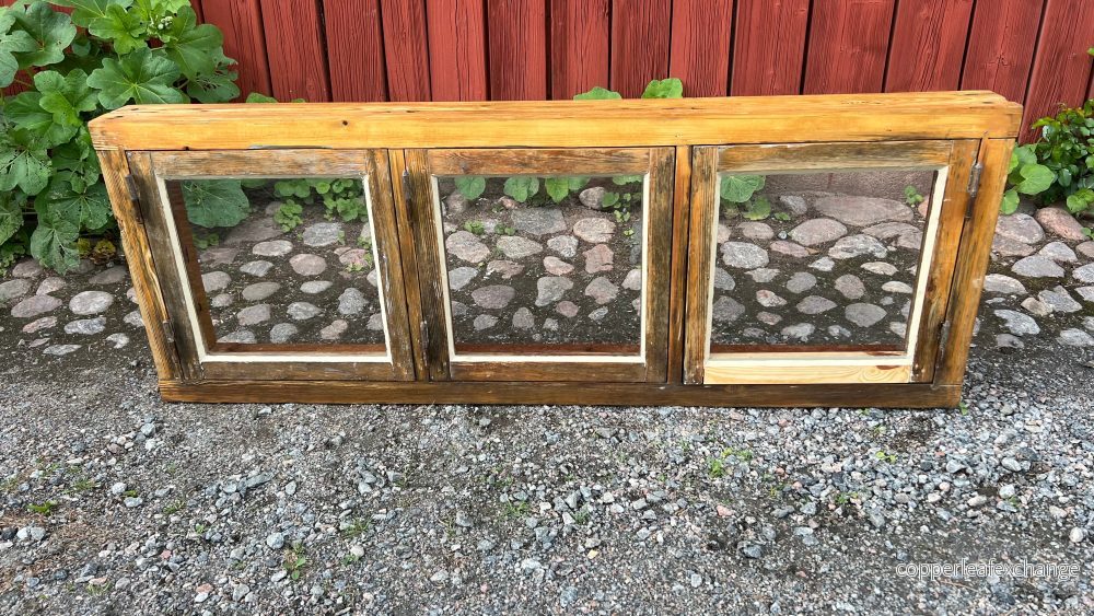Fönster med karm 137×50