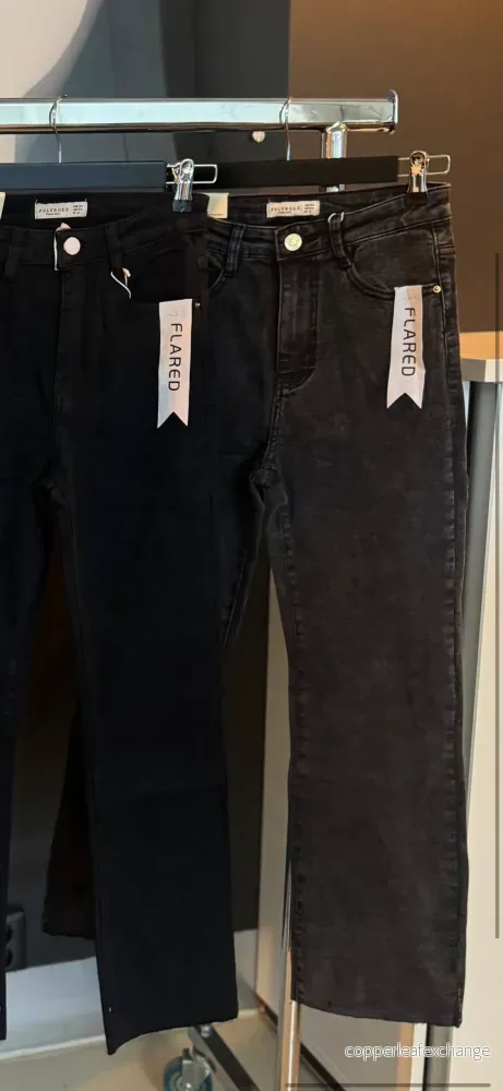 Folyrose Washed Black Folyrose Washed Black