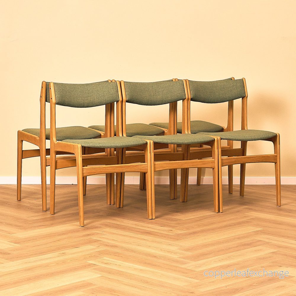 Danish set of 6 dining chairs in oak by Erik Buch for Nova Stolefabrik Danish set of 6 dining chairs in oak by Erik Buch for Nova Stolefabrik