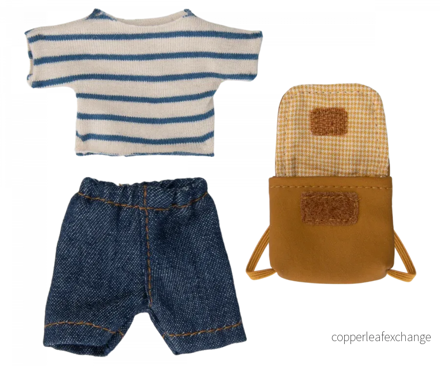 Maileg – Kläder, randig tröja, jeans och brun ryggsäck till storebror mus