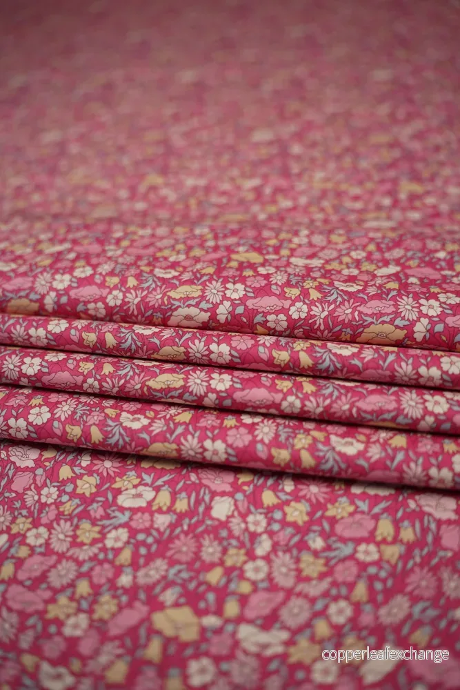 Liberty – Tana Lawn – Cotton – Petal and daisy B