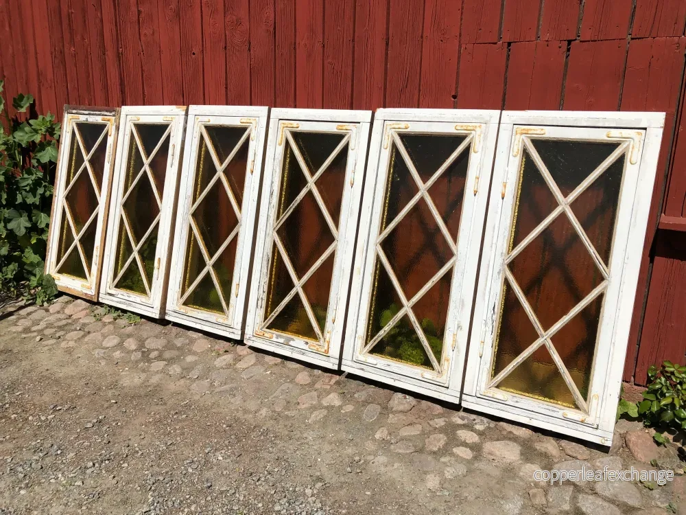 6 spröjsade fönster med karm 50×107,5 6 spröjsade fönster med karm 50×107,5