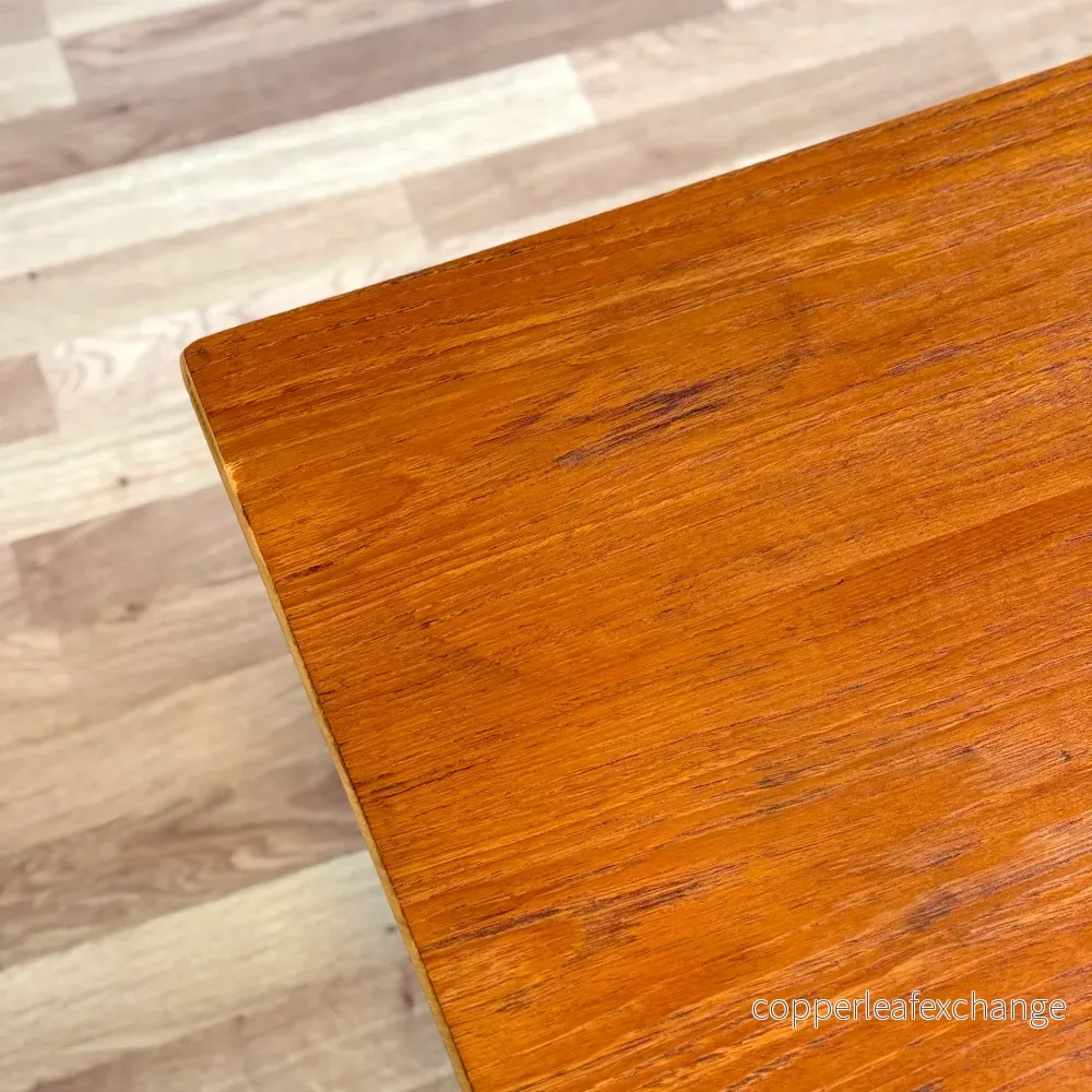Sidobord i teak och valnöt, 1950-60-tal, Danmark - Bild 3