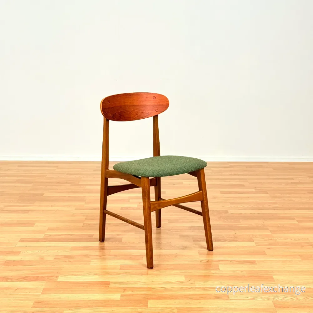 Svenskt set med 4 matstolar i teak och bok från IKEA, "Boel" - Bild 2
