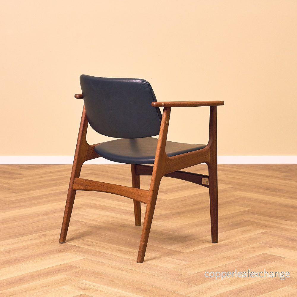 Danskt set med 4 matstolar med armstöd i teak av Arne Vodder för Vamo Furniture Factory, modell "Lene" - Bild 3