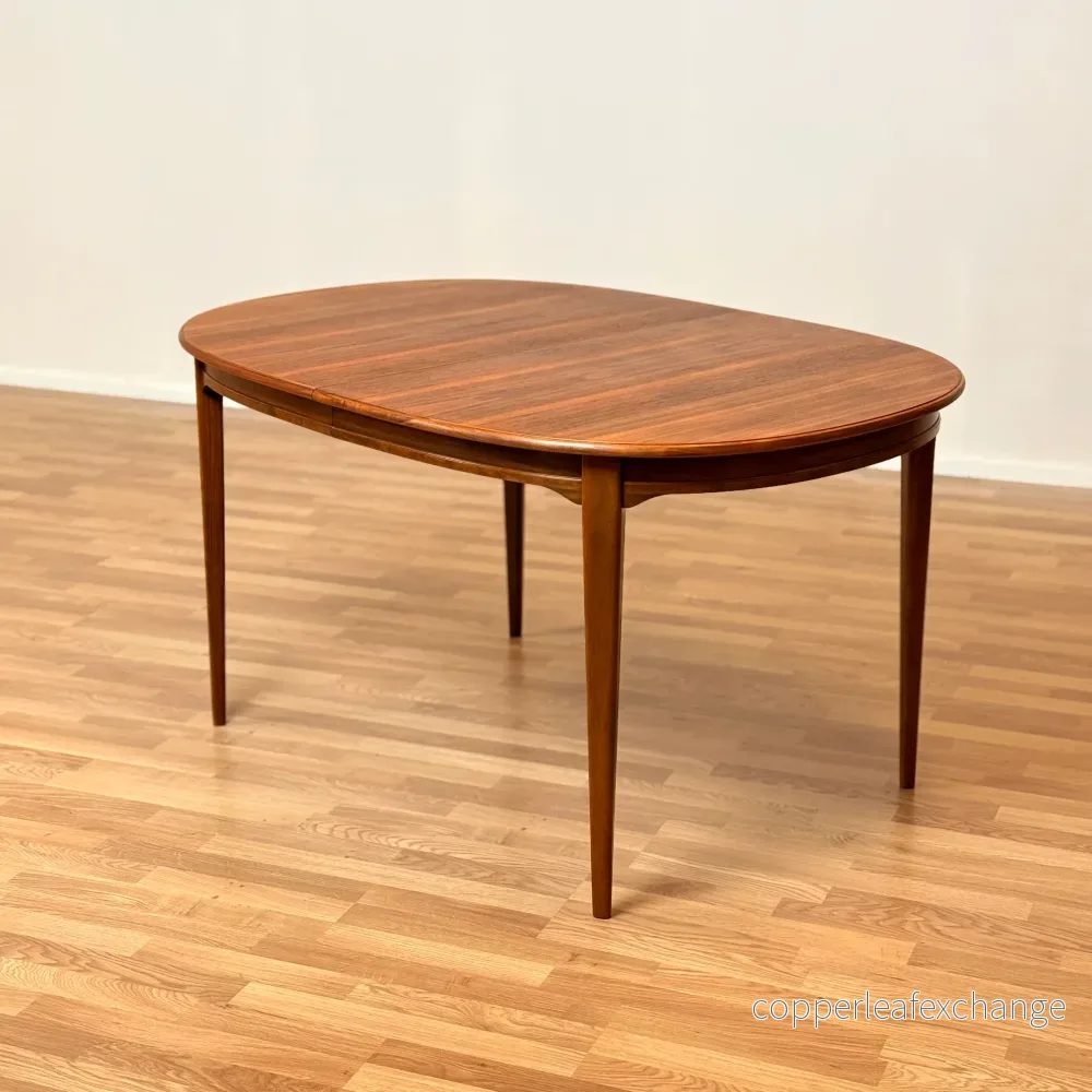 Oval matbord i teak av Svante Skogh, 1950-60-tal, Sverige