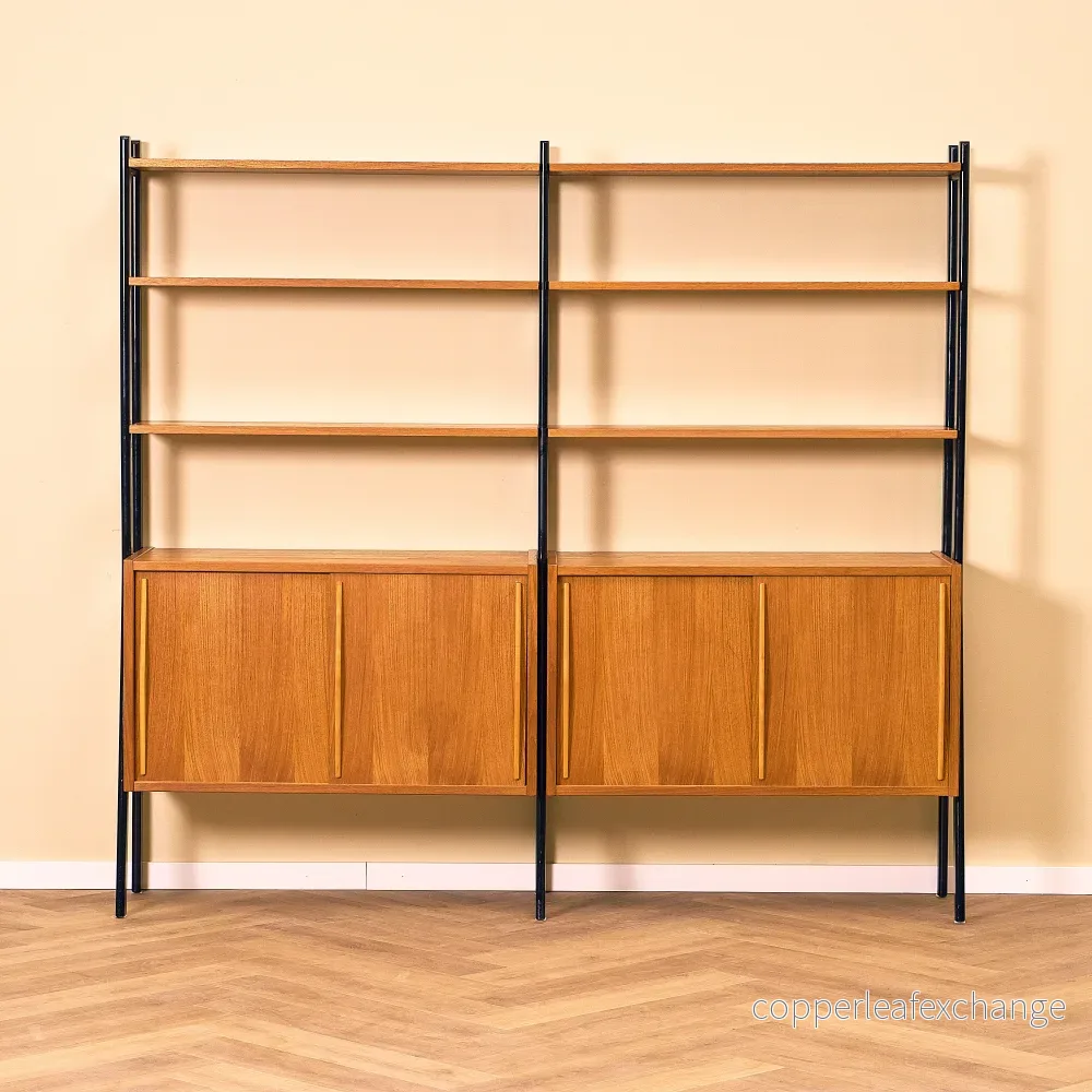 Svensk bokhylla i teak Svensk bokhylla i teak