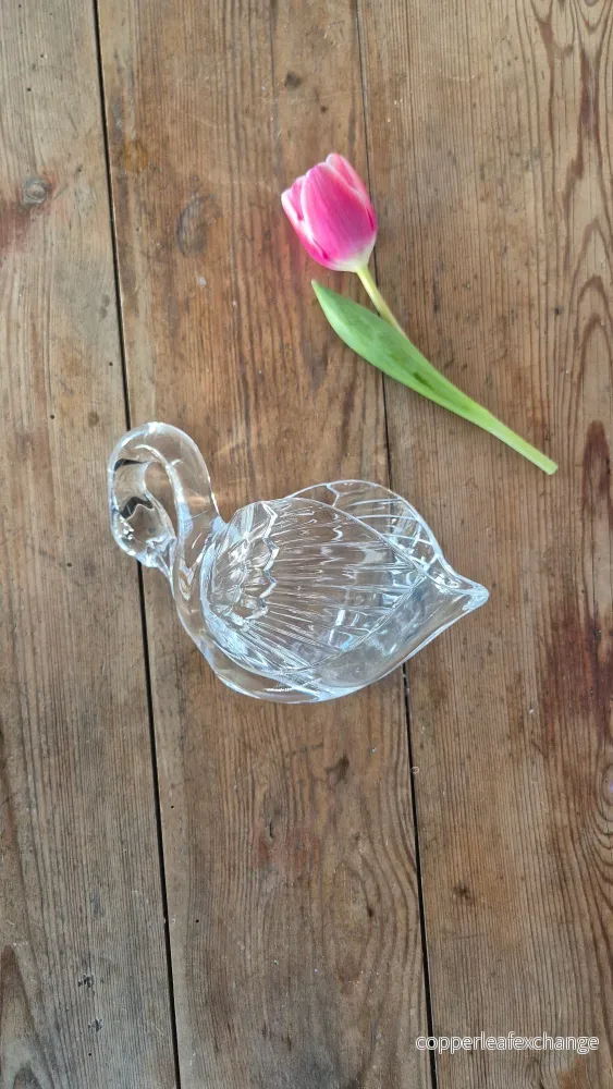 Glasskål svan