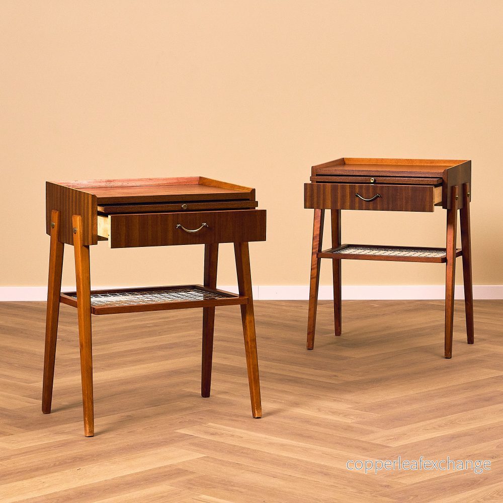Svensk sängbord i mahogny & bok - Bild 2